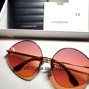 *NEW* Victoria Beckham Sunglasses, Made in Italy. Case + original box